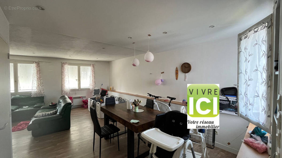 Appartement à LA CHAPELLE-BASSE-MER