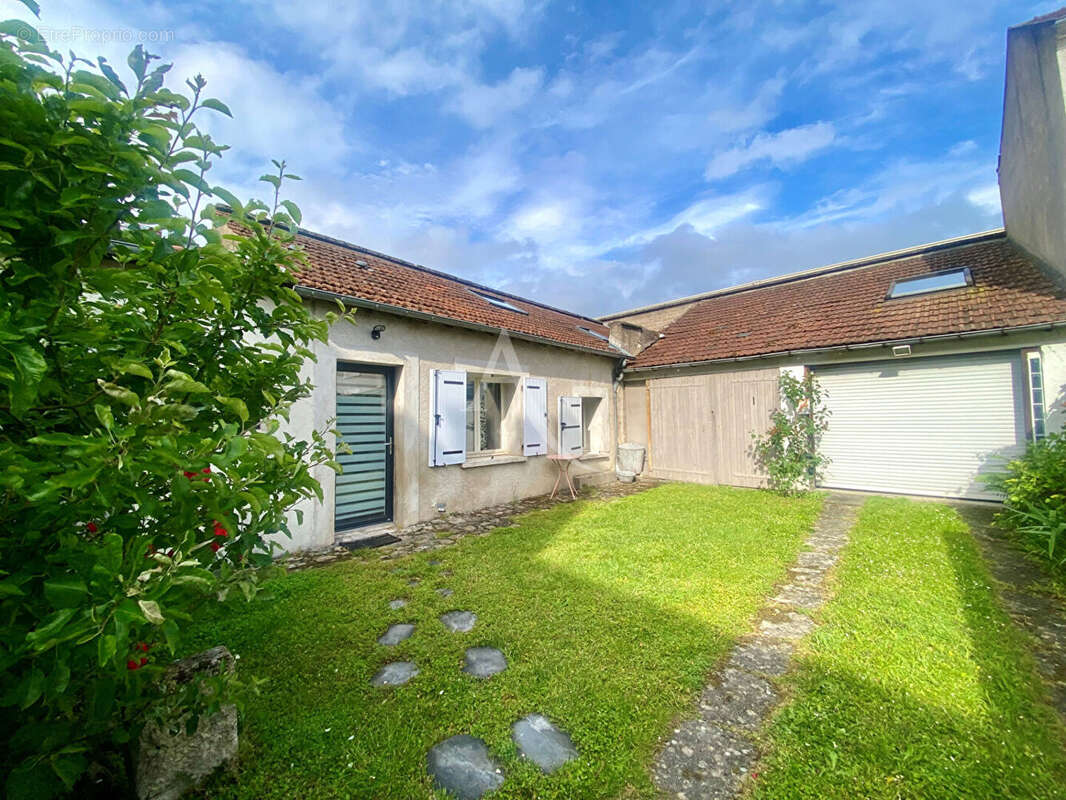 Maison proche gare et lycées . - photo 7