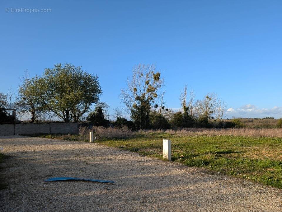 Terrain à BERCHERES-SAINT-GERMAIN