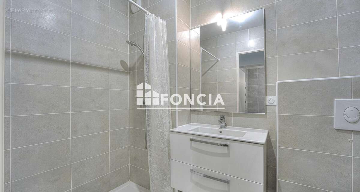 Appartement à VILLENEUVE-LOUBET