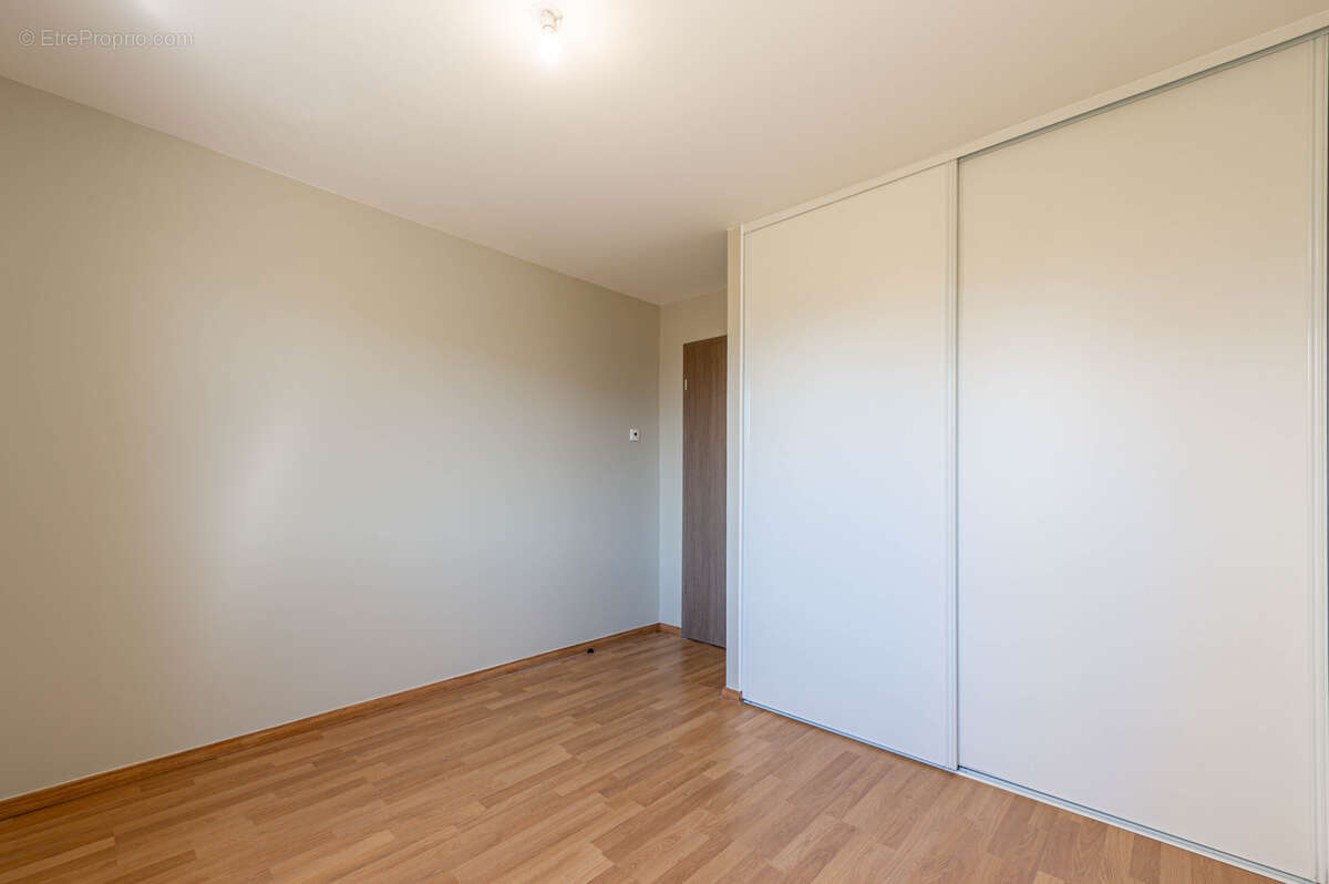 Appartement à POISY