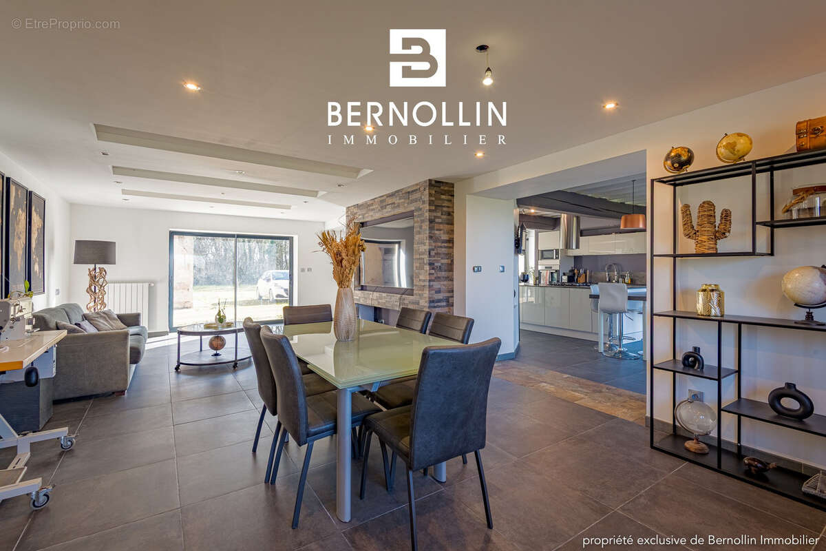 Maison à SAINT-JEAN-SUR-REYSSOUZE