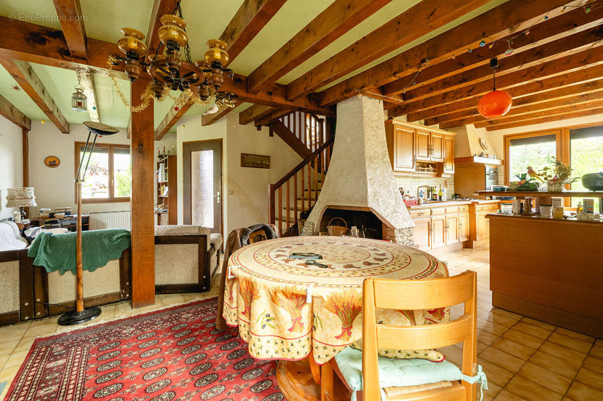 Maison à SAINT-JORIOZ