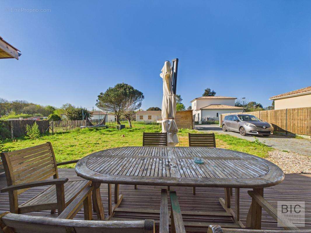 A vendre maison état neuf en bois avec jardin plein sud - photo 23