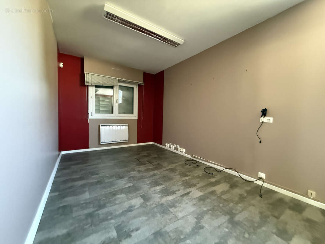 Local Commercial 158m2 VITTEL - photo 4