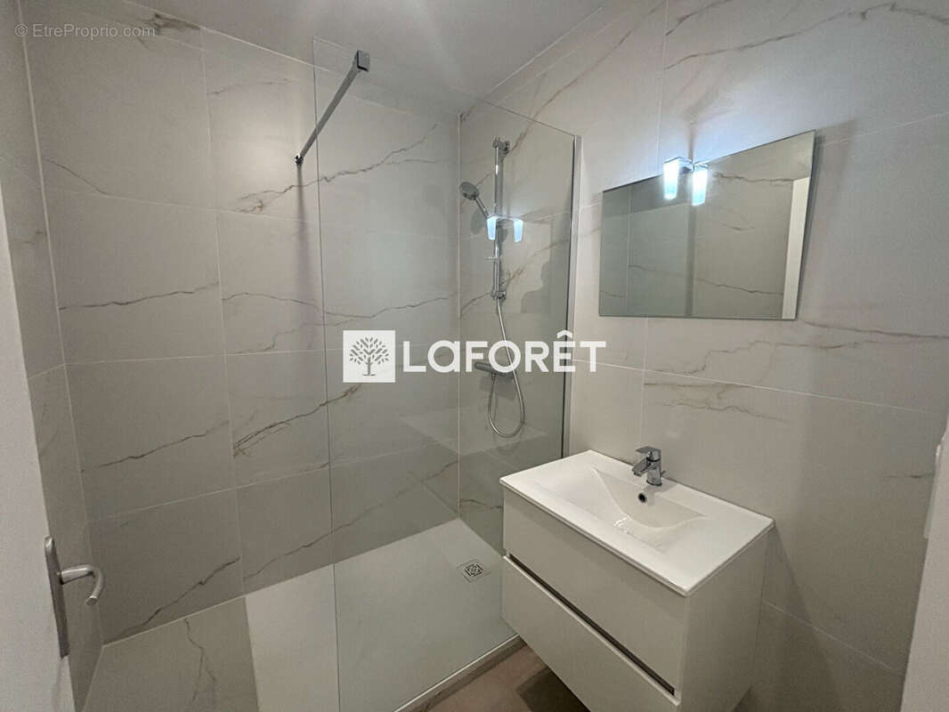 Rodez T3 entièrement rénové de 70m² - photo 7
