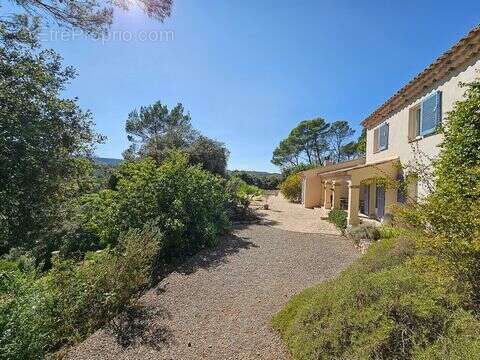 Maison à LORGUES