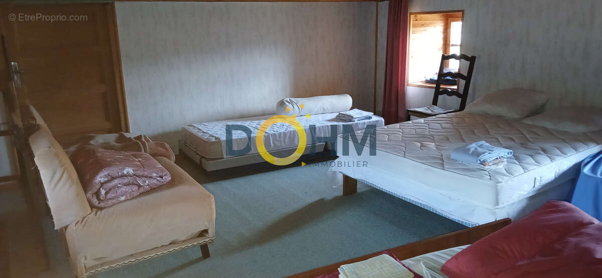 A vendre maison de bourg en pierre avec garage et jardin - photo 22