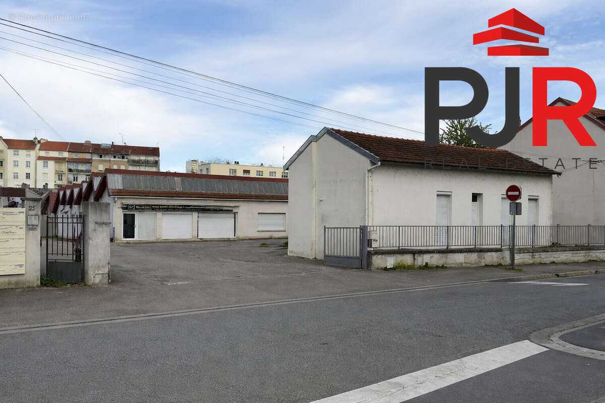 Commerce à VANDOEUVRE-LES-NANCY