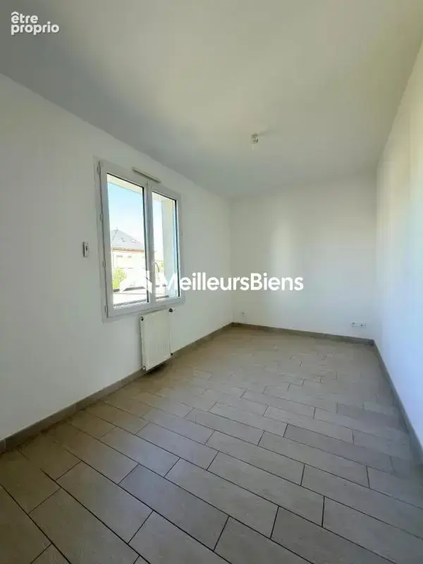 Maison T5 90 m² avec 3 chambres et jardin à Orléans - photo 6
