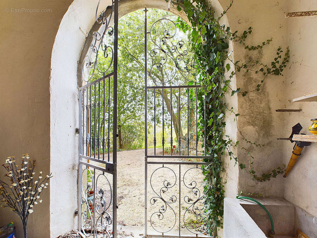 Maison à VILLENEUVE-DE-BERG