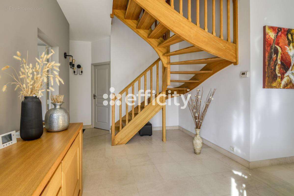 Maison 255 m² à Carquefou  - photo 12