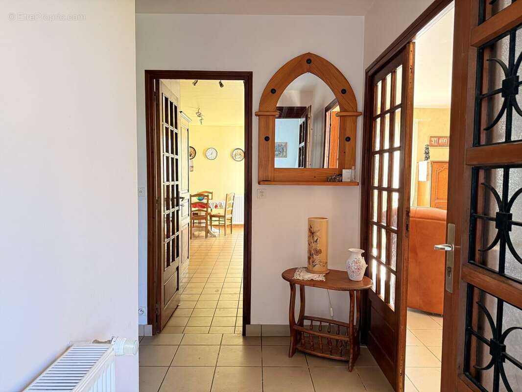Maison à COZES