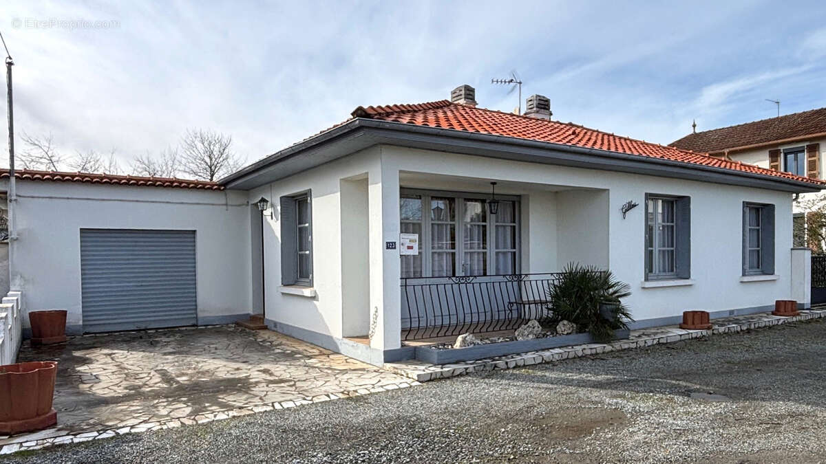 Maison à LONS