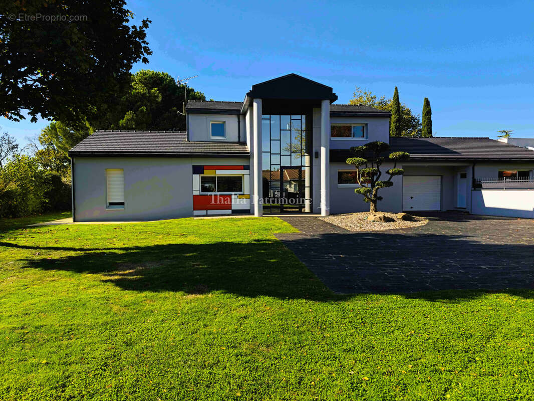 Maison à LEGE