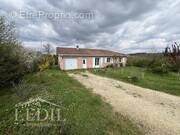 Maison à CASTERA-VERDUZAN