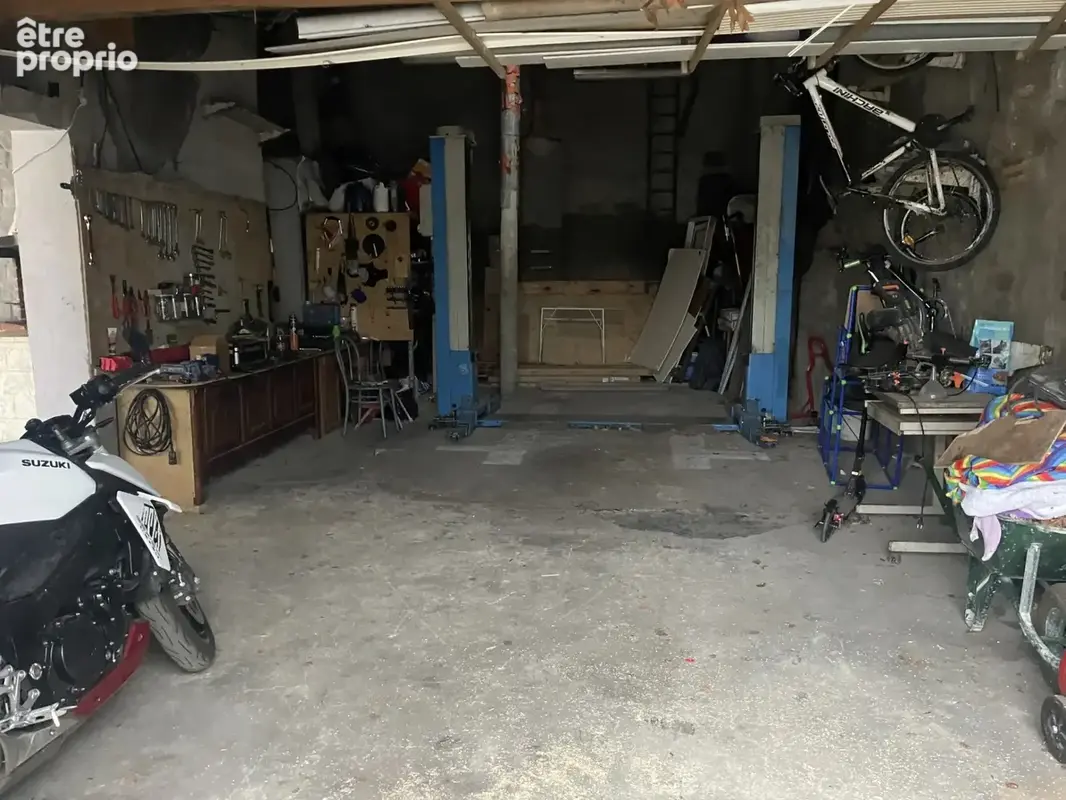 GRANDE MAISON avec 2 garages. - photo 12