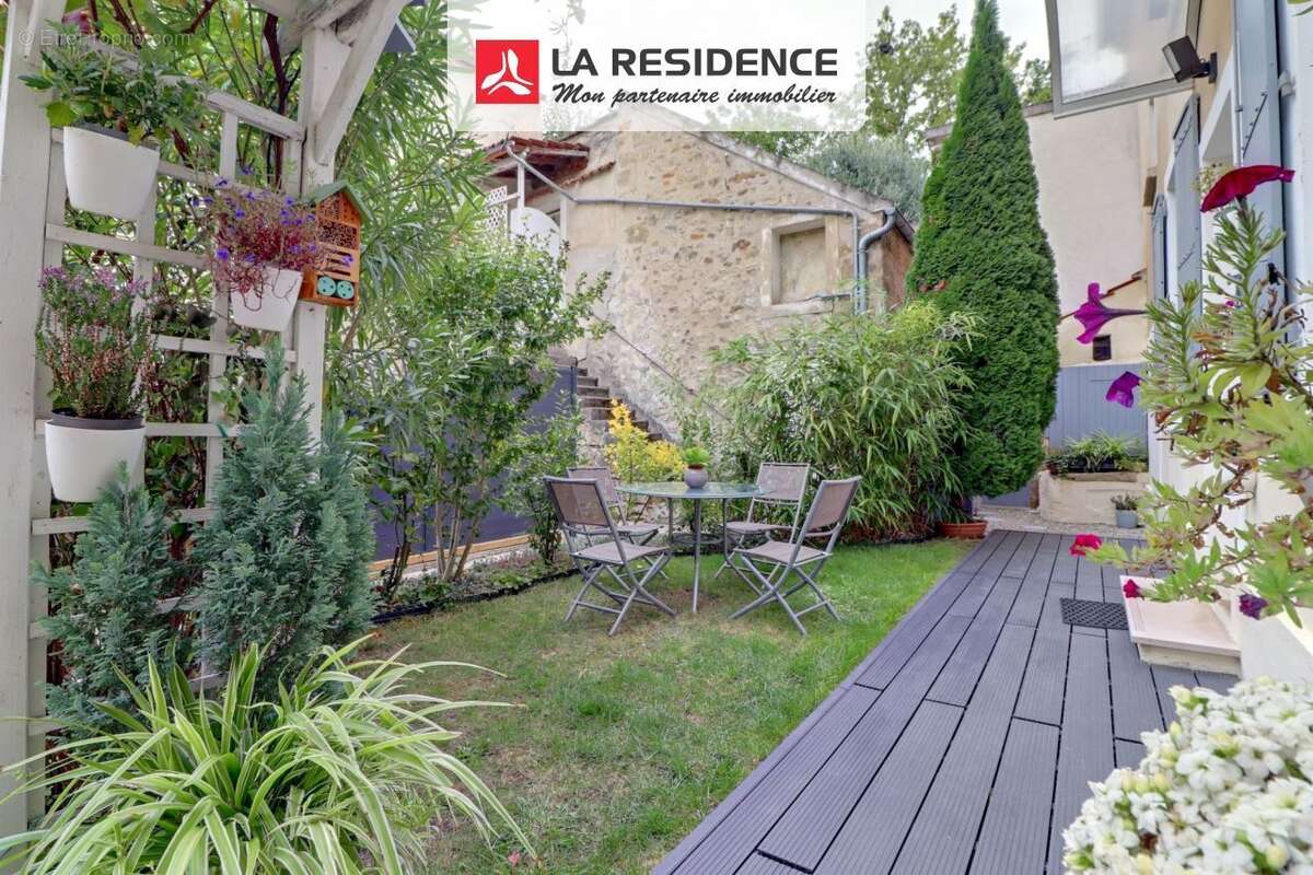 Appartement à JOUY-LE-MOUTIER