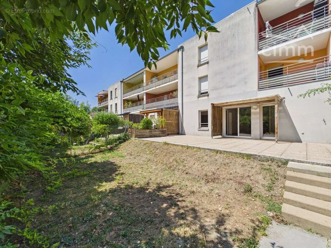 Très beau T2 + terrasse et jardin de 90 m² - photo 10