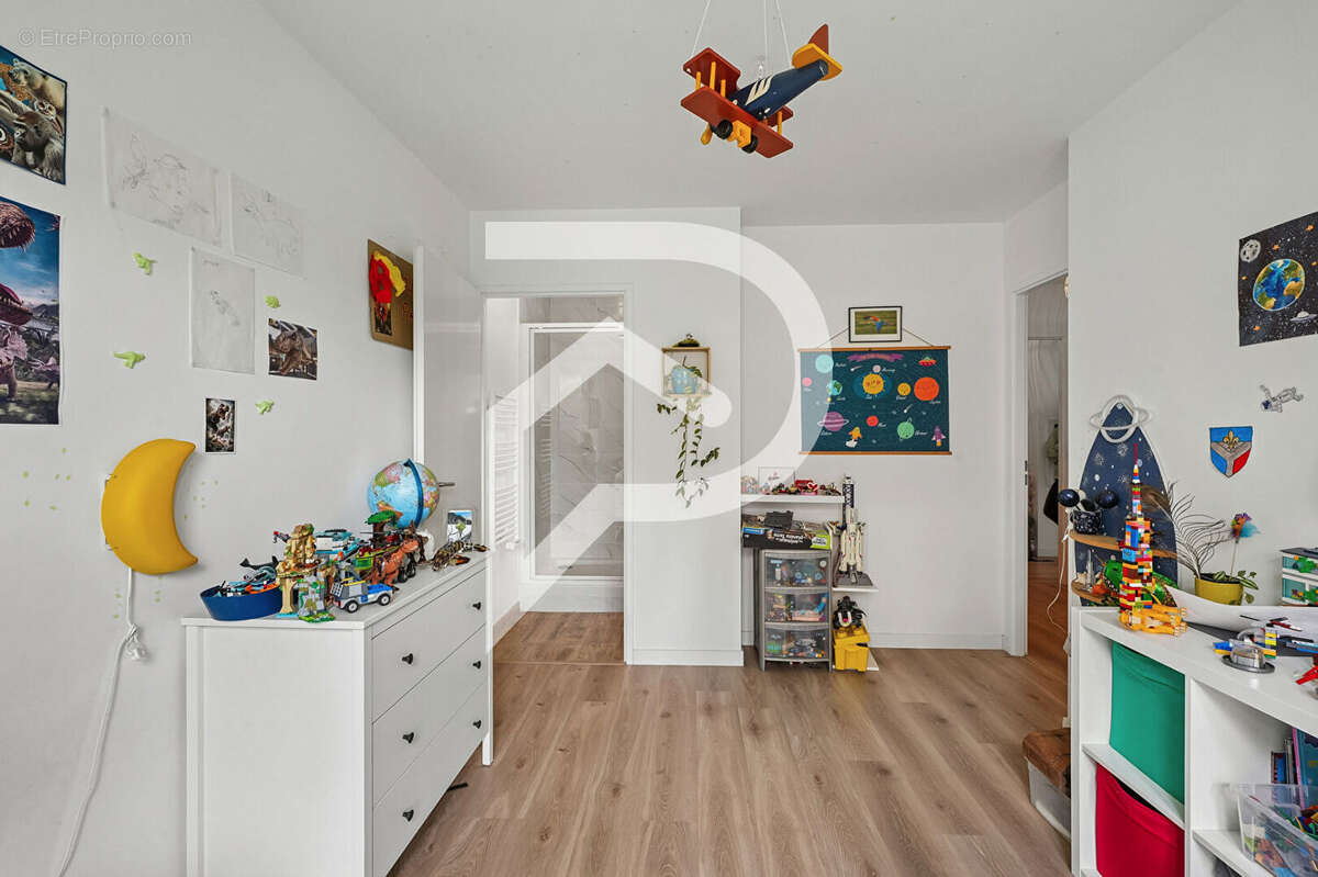 Appartement à COLOMBES