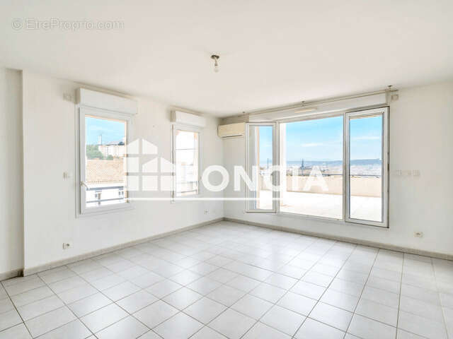 Appartement à MARSEILLE-14E