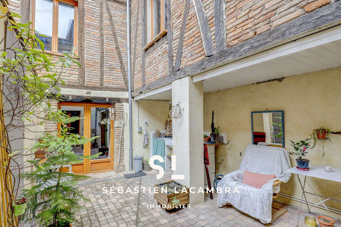 Maison à LISLE-SUR-TARN