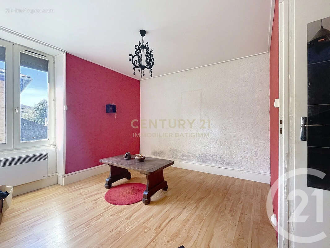 Maison à LA VERPILLIERE