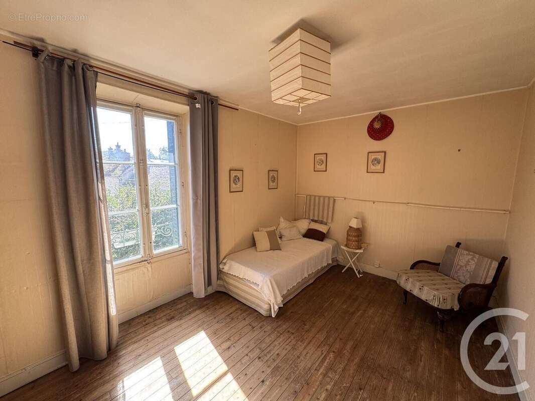 Maison à SAMOIS-SUR-SEINE