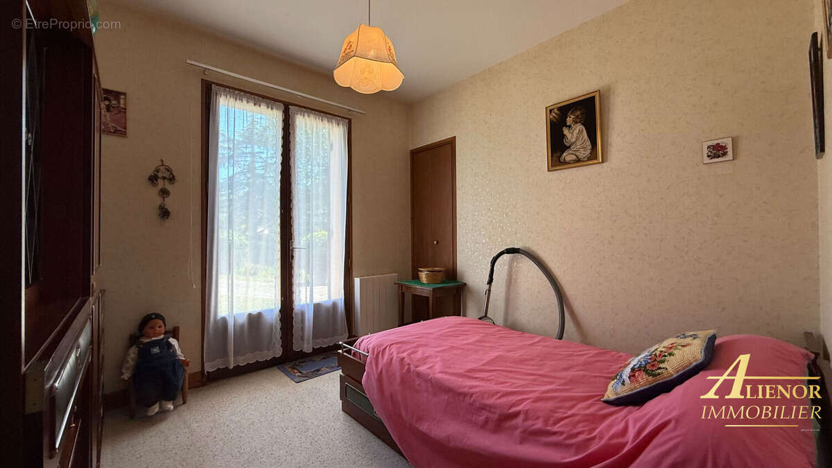 Boulazac - Maison familiale 179 m² avec jardin clos - photo 9