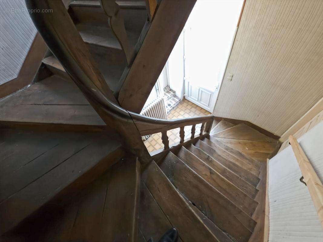 Maison à MOULINS-LA-MARCHE