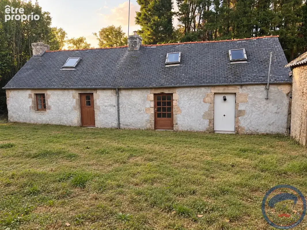 Maison Longère bretonne en pierre de taille à rénover Quimper Nord - photo 1