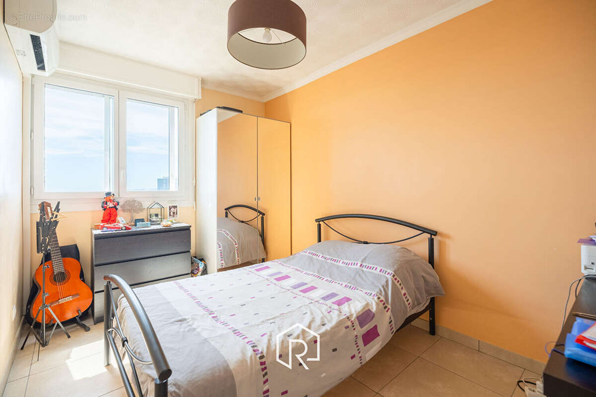 Appartement à MARSEILLE-15E