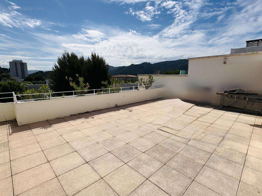 Appartement à MARSEILLE-11E