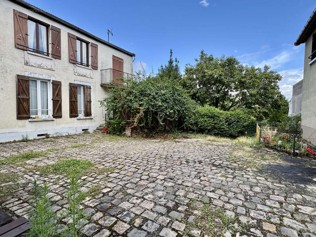 Appartement à THIAIS