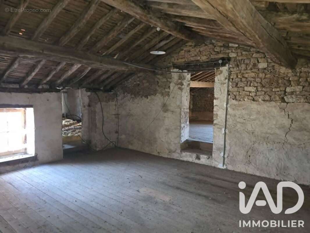 Maison 200 m² à Bazoges-En-Pareds  - photo 5