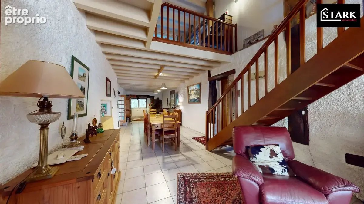 Maison 7 pièces 305 m² à vendre à Lyoffans (70200) - photo 3