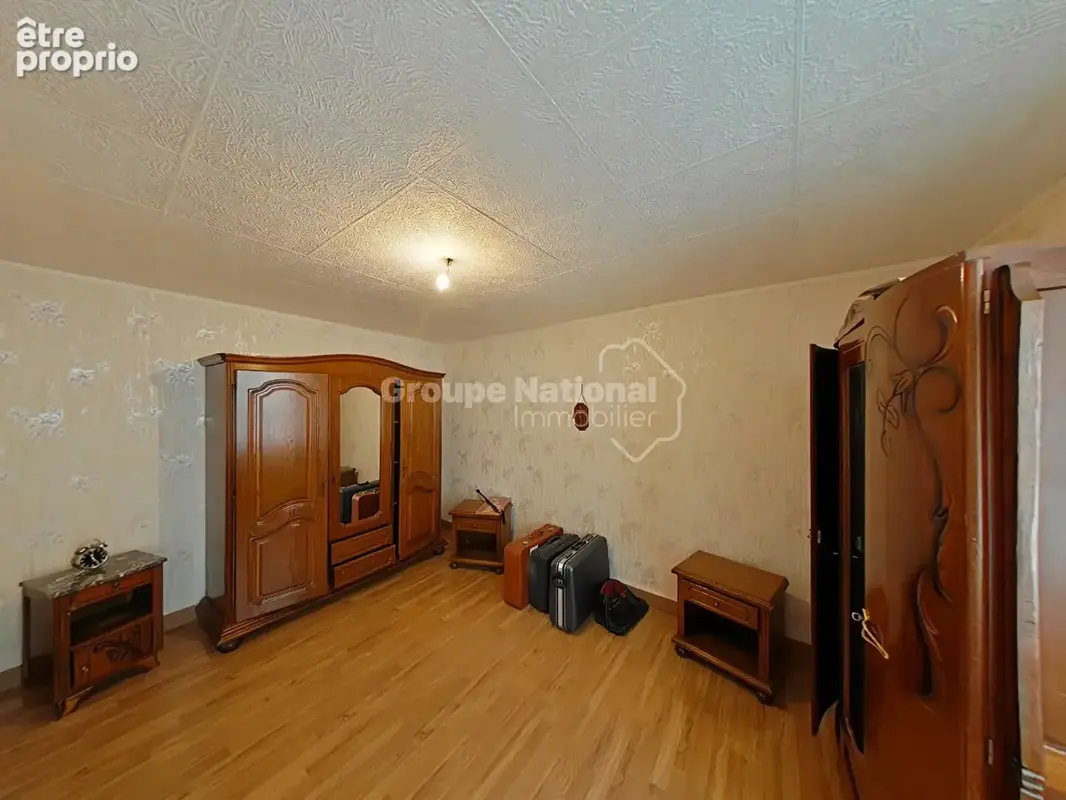 Saint-épain, le charme d'une maison au c?ur du village ! - photo 6