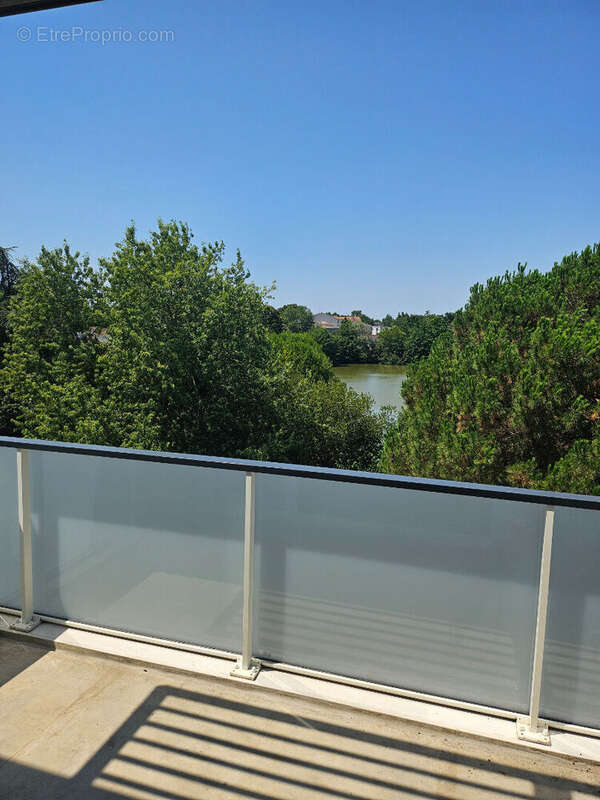 Appartement Villenave D Ornon 2 pièce(s)-Terrasse-parking Férmé - photo 2