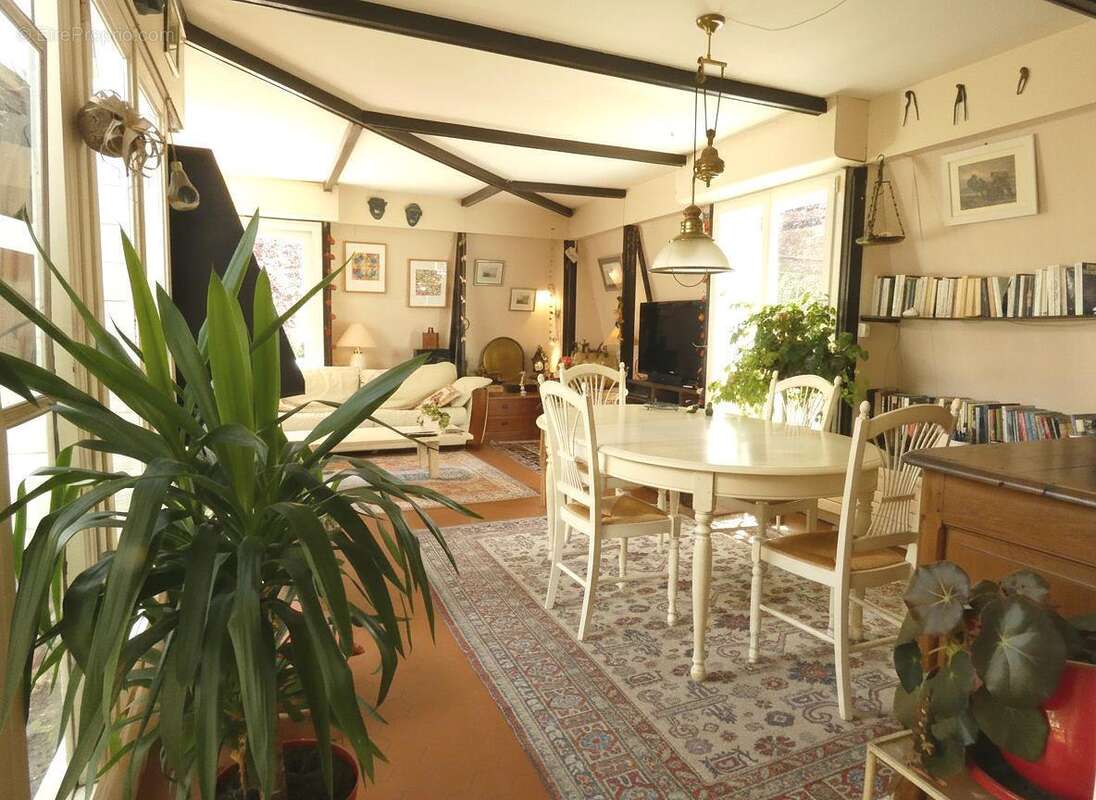 Maison 175 m² à Vienne-En-Val  - photo 3