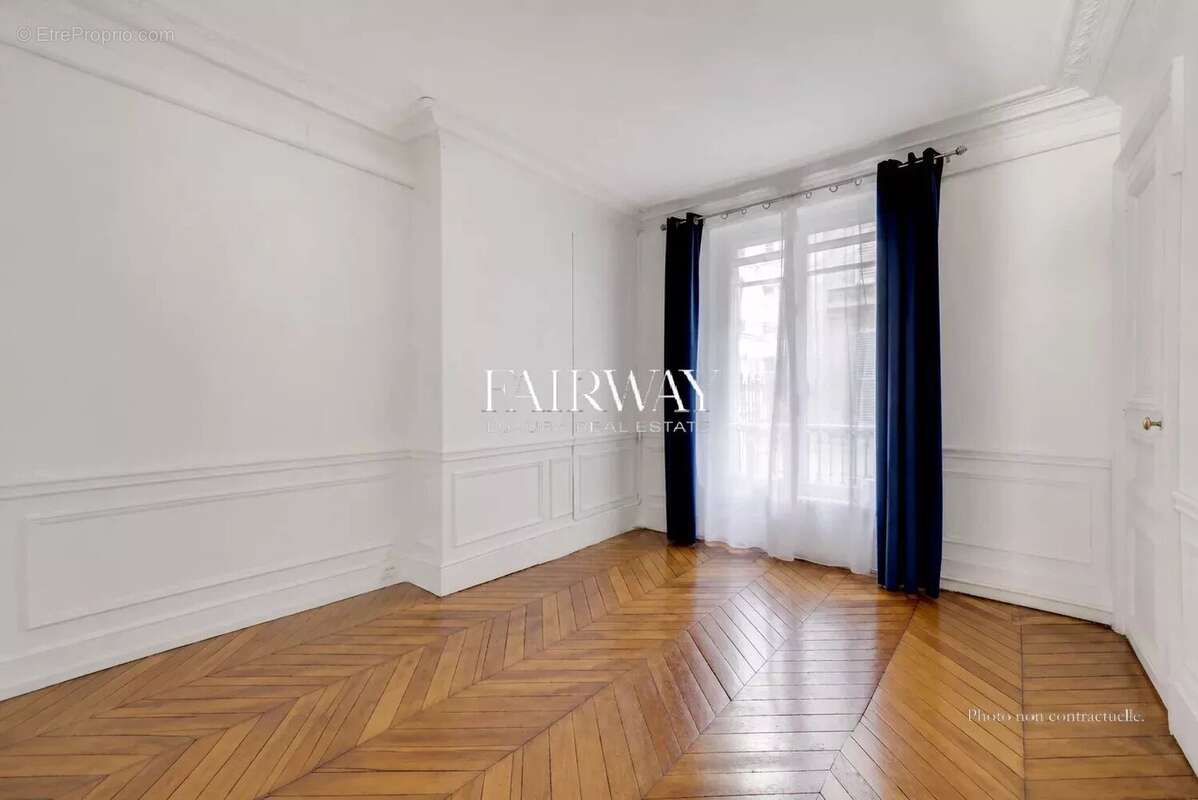 Appartement à PARIS-8E