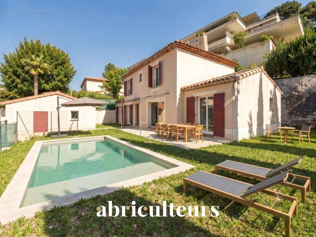 Maison à MARSEILLE-12E