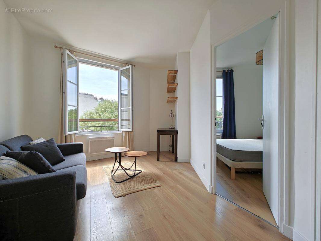 Appartement à PARIS-18E
