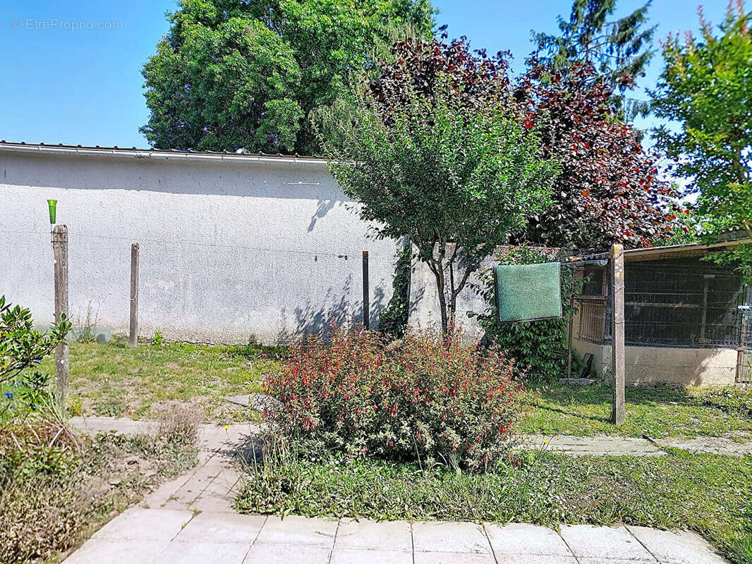 Maison à SAINTE-LUCE-SUR-LOIRE