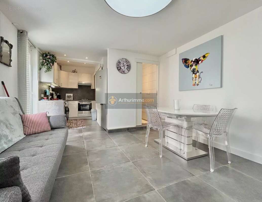 Appartement à LES ISSAMBRES