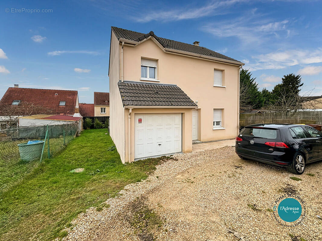 Maison à CORBEIL-ESSONNES