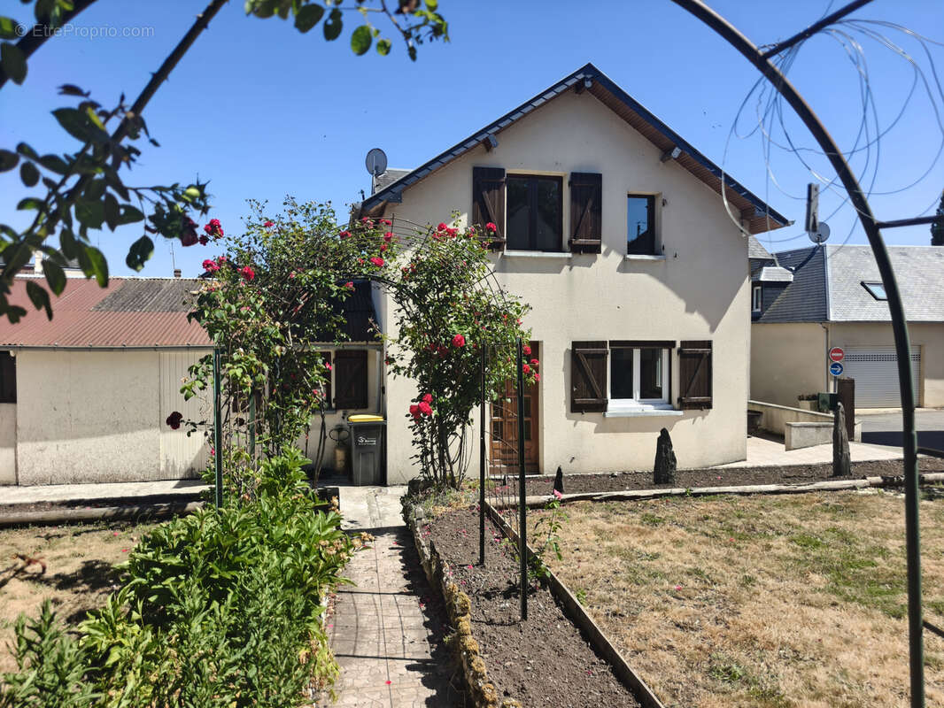 Maison à MONTREUIL-L'ARGILLE