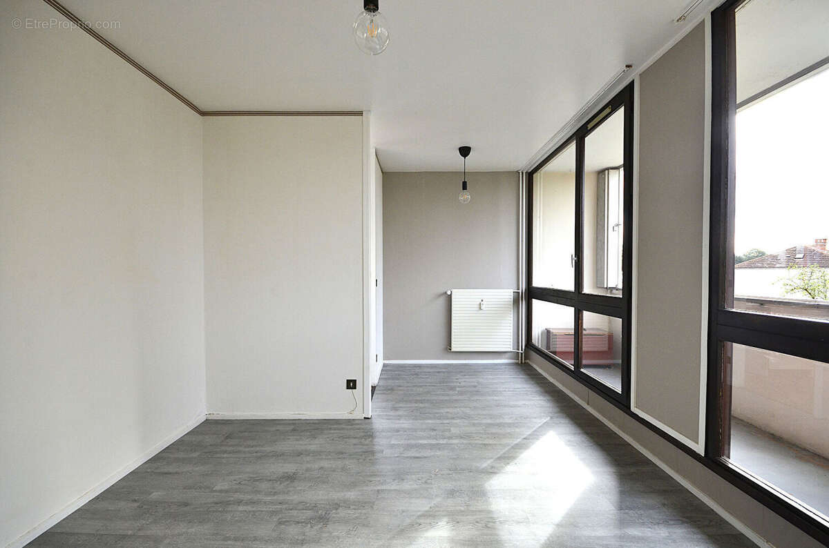Appartement Villeurbanne 2 pièce(s) 40 m2 Laurent bonnevay - photo 3
