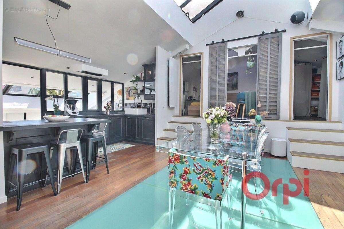 Appartement à MARSEILLE-4E