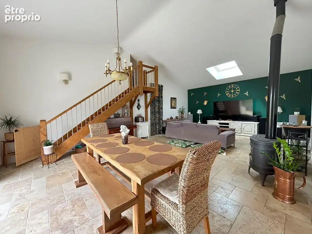 Maison spacieuse à vendre à Le Chay - 7 pièces, 225 m² - photo 2