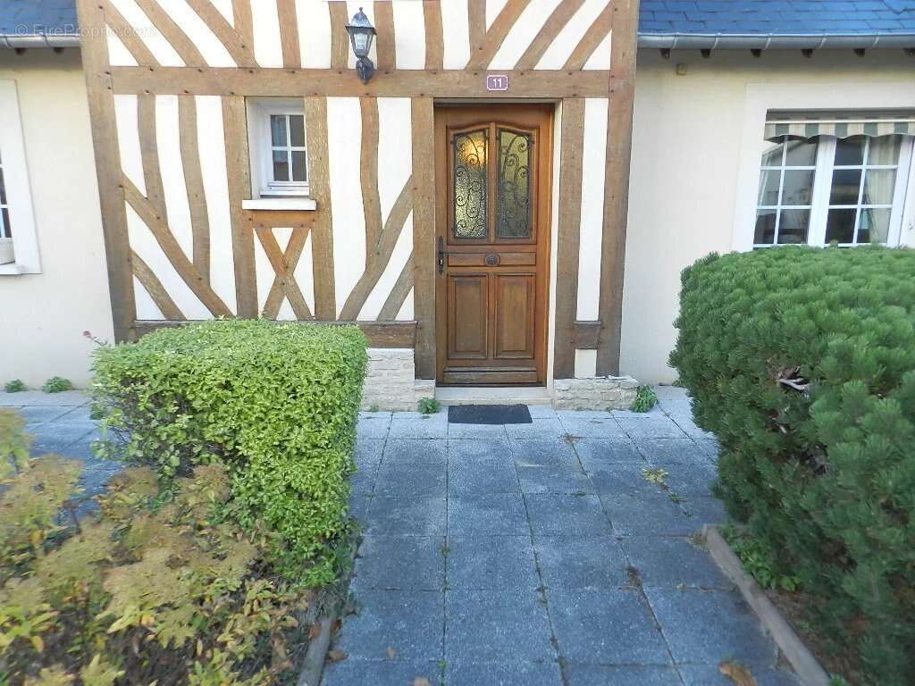 Maison à CREVECOEUR-EN-AUGE